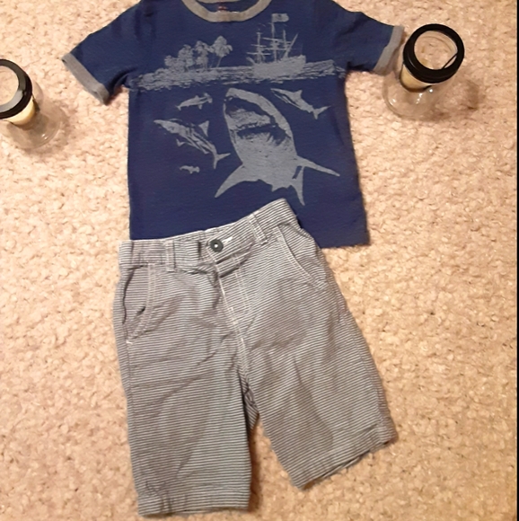 Boy's 5t. Fits like 4t. Gray/blue stripe shirts &